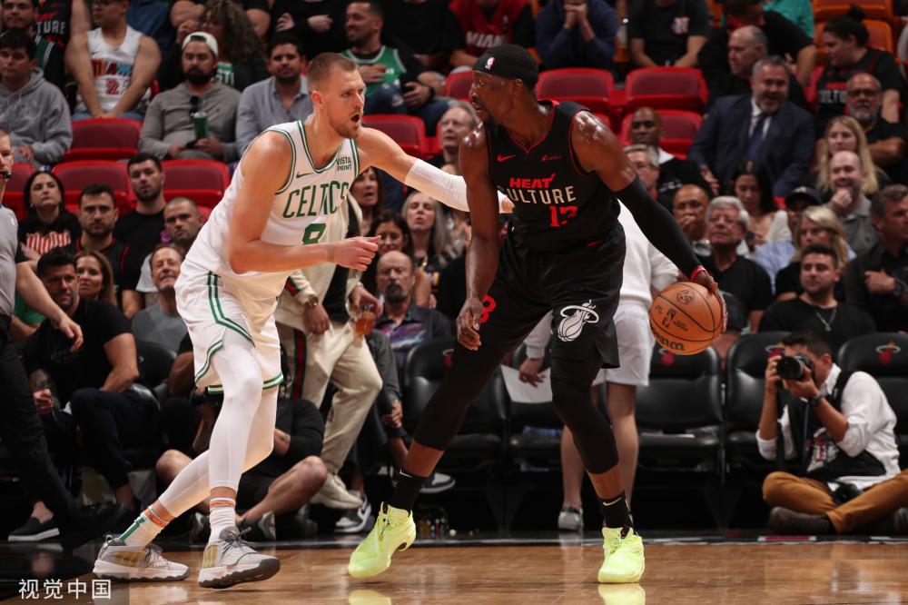 中场核心的 中场核心的