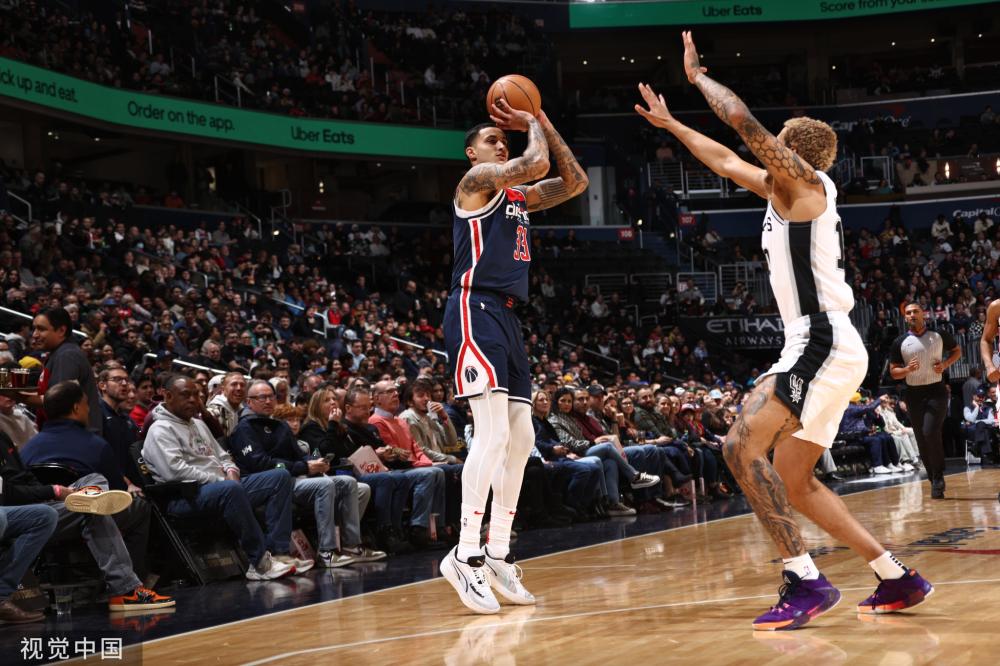 在比赛中屡 在比赛中屡