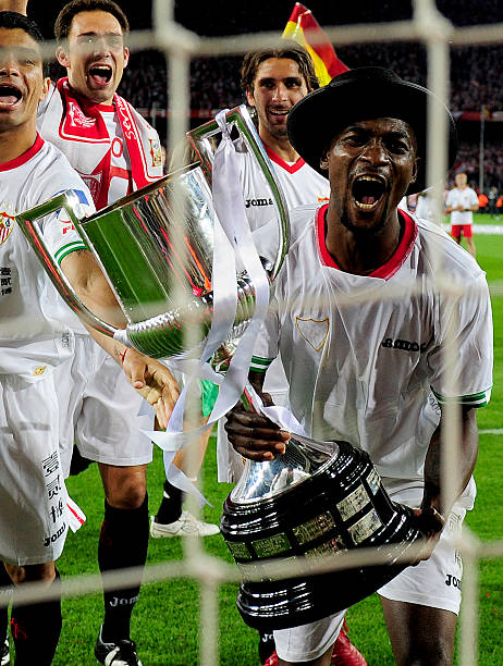 立即引起了 立即引起了