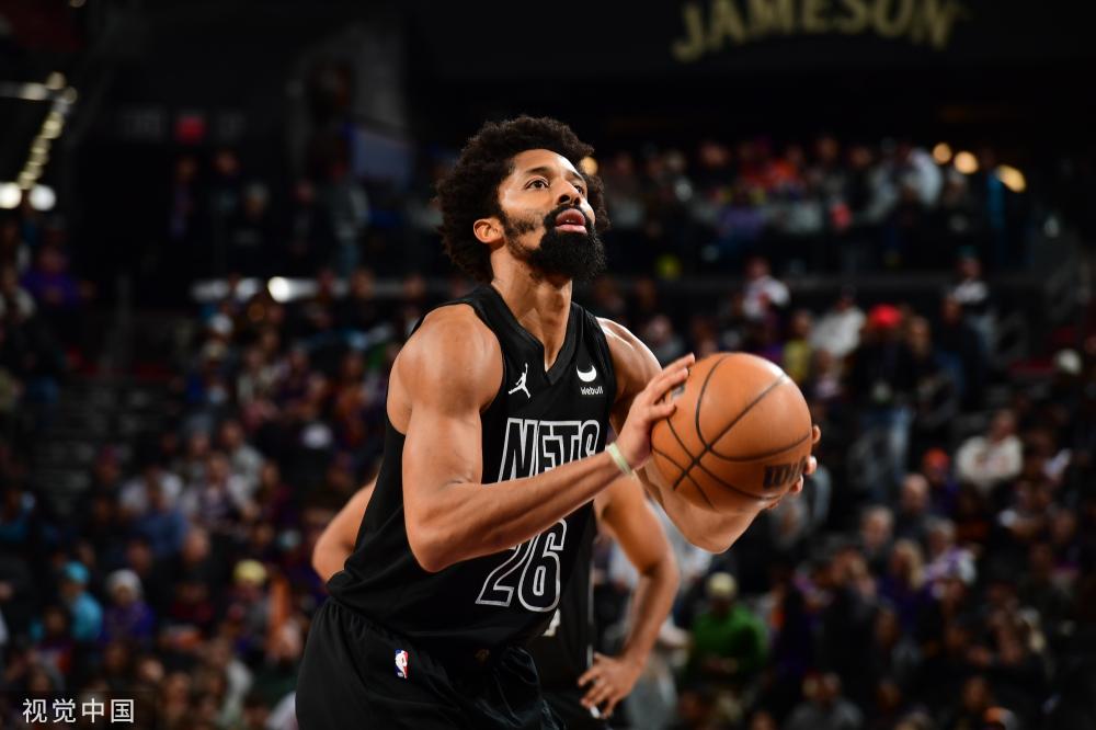 并展示出与 并展示出与